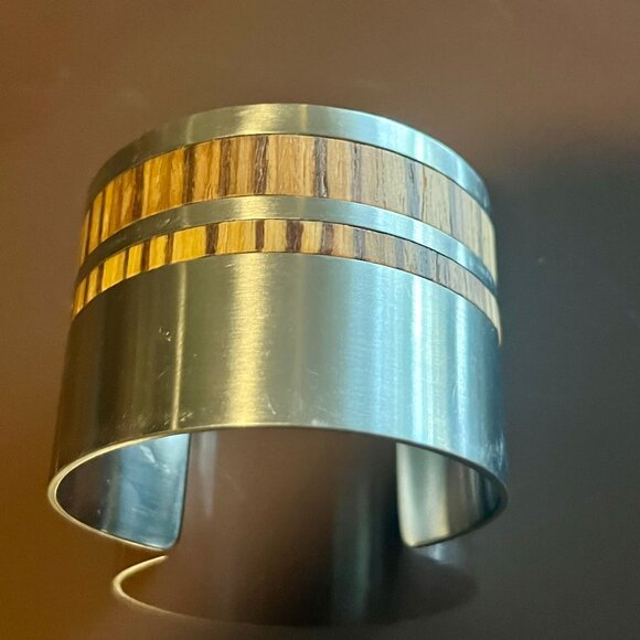 TiVi Artesian Cuff Bracelet - Picture 1 of 4